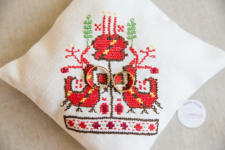 възгланичка за халки с шевици, българска сватба, сватбени халки , народнимотиви