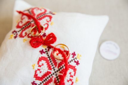 възгланичка за халки с шевици, българска сватба, сватбени халки , народнимотиви