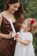 Ритуална свещ за кръщене с шевица и гълъб