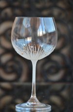 сватбен бокал, червено вино, бокал за църквата, сватба