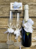 сватбен комлект за подписване, свещи за църквата, декорация с бели цветя