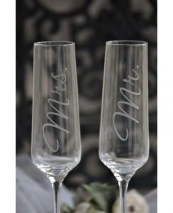 сватбени чаши със Сваровски, ритуални чаши MR & Mrs, декорирани чаши