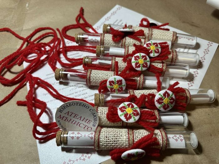 покани с шевици, свитък покана, стъклен цилиндър