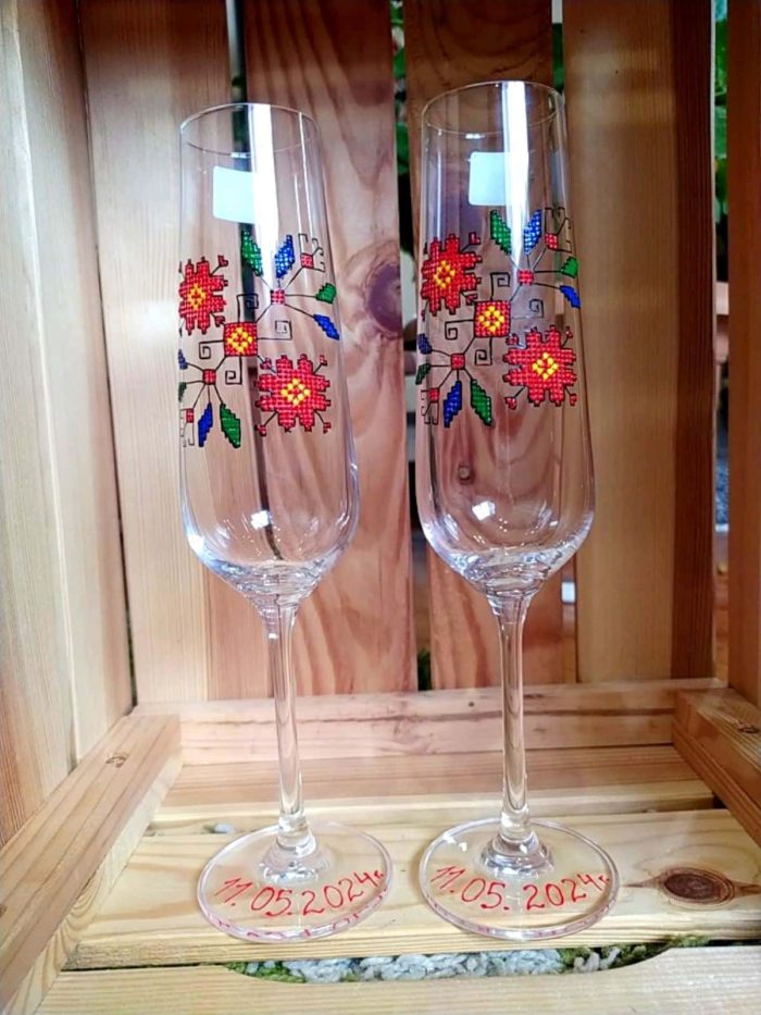 сватбени чаши с шевици, чаши за шампанско, ръчно рисувани