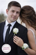 Бутониера Роза и зеленина