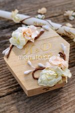 Дървена кутия за халки  Романтик - инициали и дата