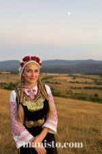 диадема за народна носия, цветя за носия, женска забрдка, венец за шопска носия